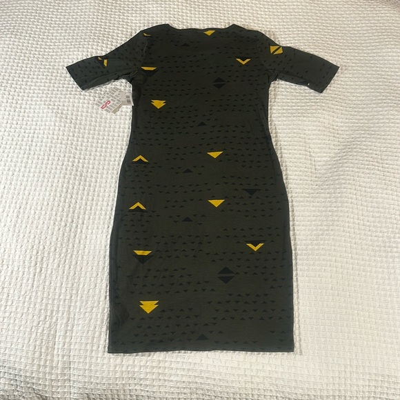 LuLaRoe Women’s Julia Dress/Size: Small/Color: Dark Green w/Arrows Design (NWT) - Picture 6 of 10